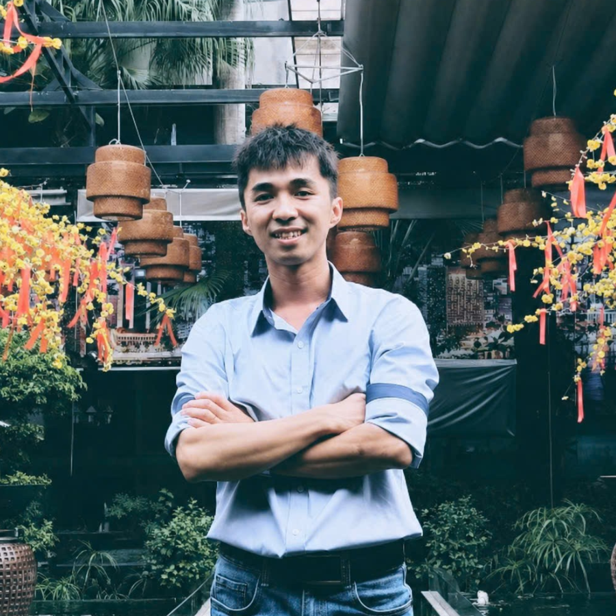 VĂN HẬU VĂN HẬU
