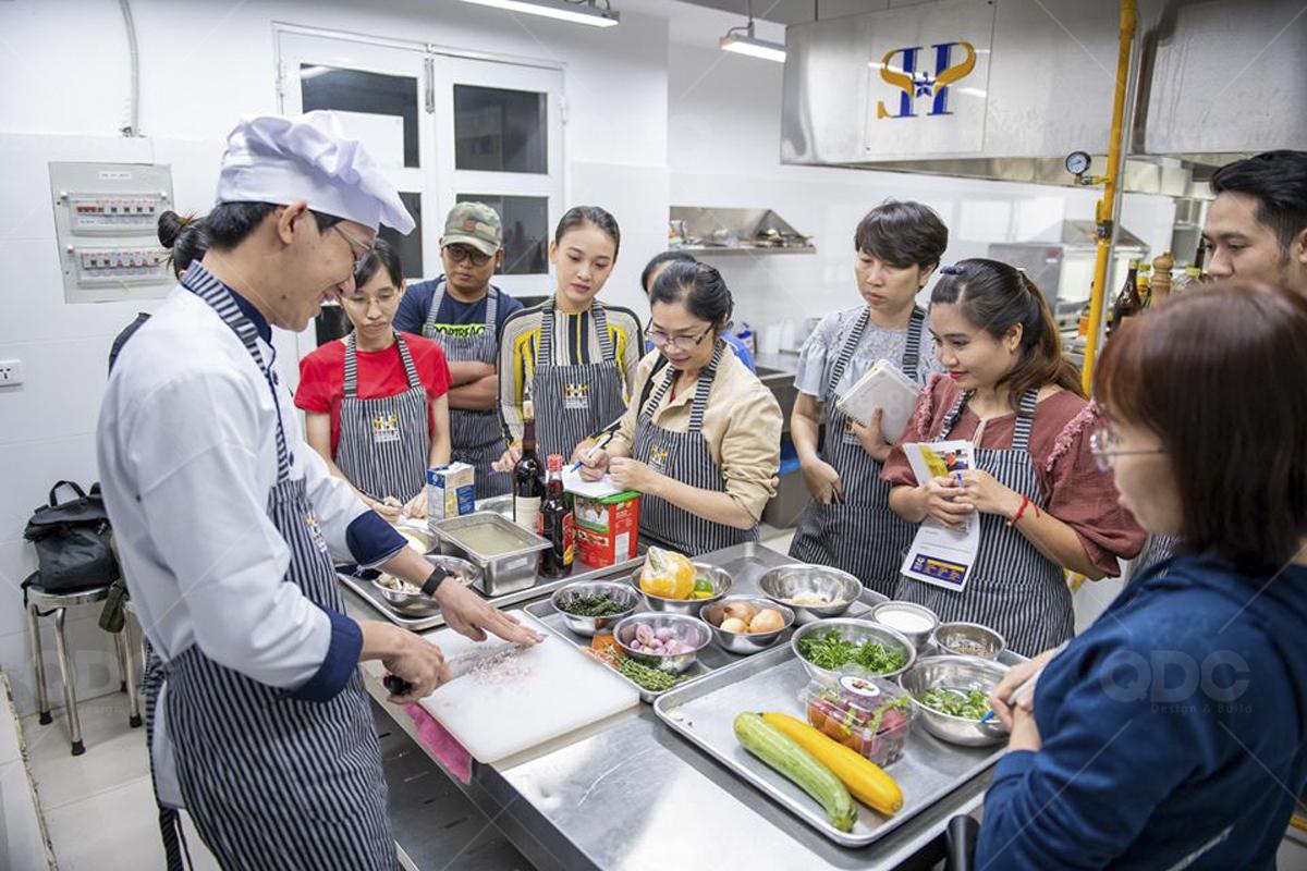 thiết kế nhà hàng Âu SHP Gourmet