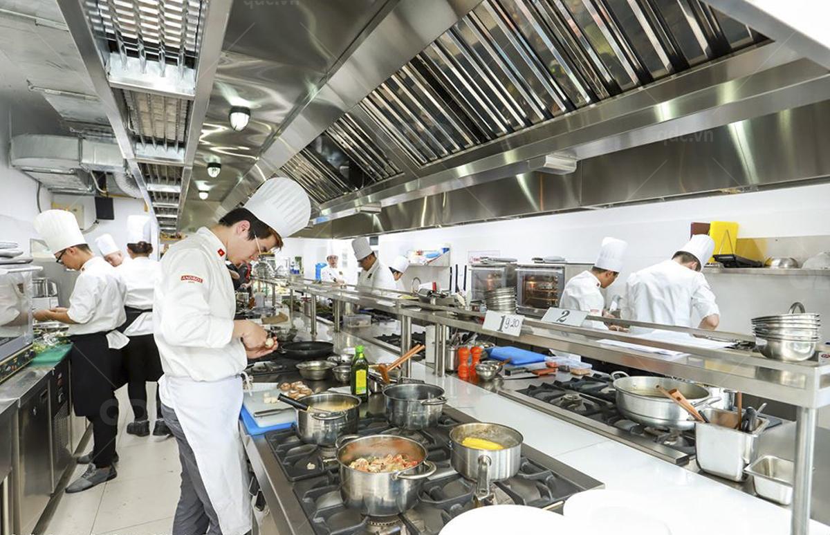 thiết kế nhà hàng Âu SHP Gourmet