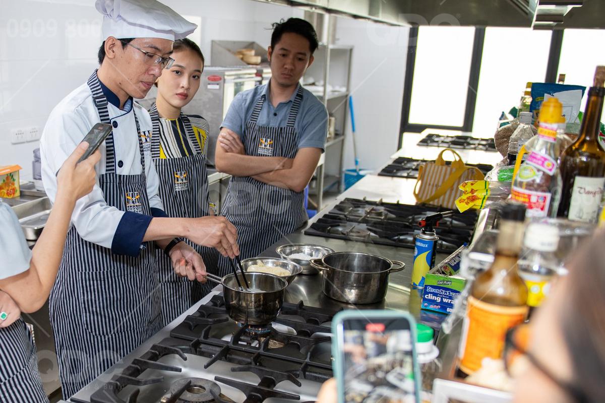 thiết kế nhà hàng Âu SHP Gourmet