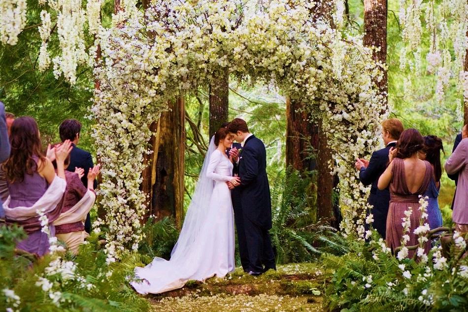 Mẫu thiết kế nhà hàng tiệc cưới đẹp sang trọng năm 2020